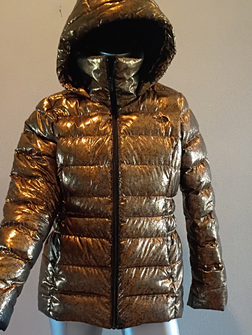 The North Face NF0A35BW Metallic Gold Crackle  Hooded Puffer Down Jacket-Medium